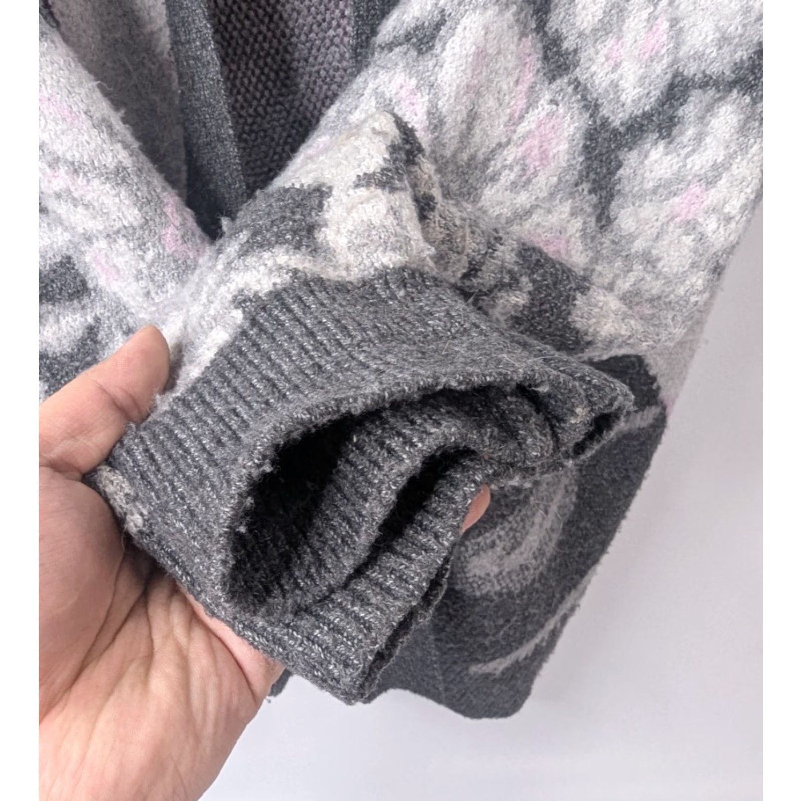 Rachel Zoe RACHEL ZOE Cardigan Women's Large Floral Oversized Knit Sweater - Open Front, Long Sleeve, Gray, 3-4 Season, Relaxed Fit, Machine Washable Size L / US 10 / IT 46 - 3 Thumbnail