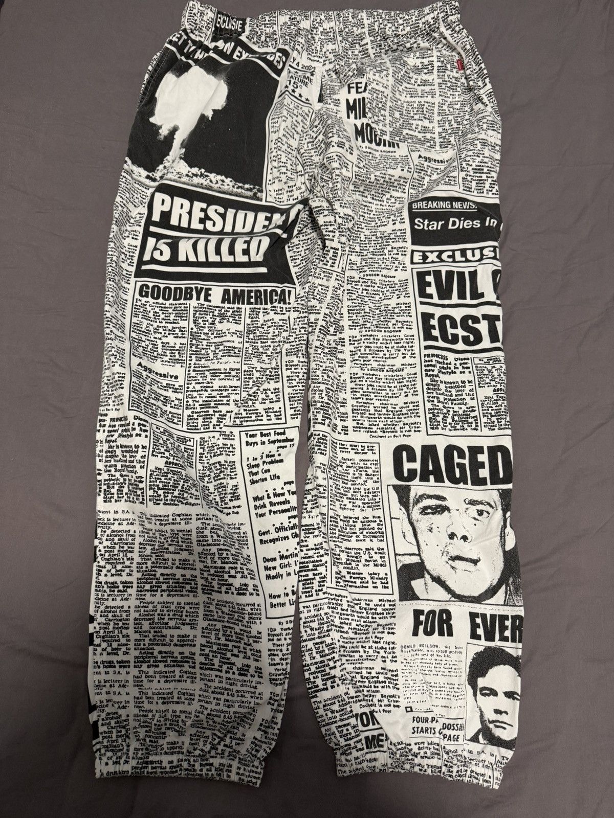 Supreme Supreme newsprint pant jogger Size US 34 / EU 50 - 3 Thumbnail