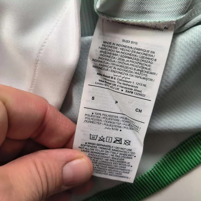 Nike NEW Liverpool 2023-24 away Szoboszlai football jersey size S Size US S / EU 44-46 / 1 - 7 Thumbnail