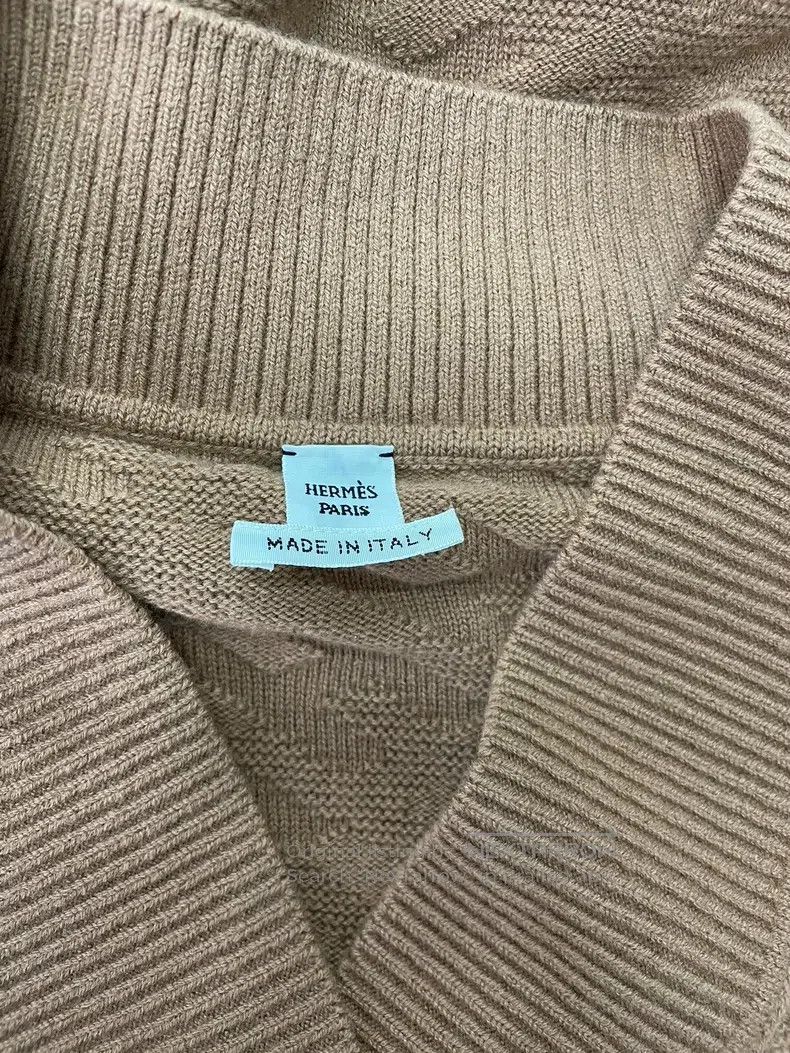 Hermes Hermes Khaki Short Sleeve Dress with Subtle Patterns Size XXS / US 00 / IT 34 - 4 Thumbnail