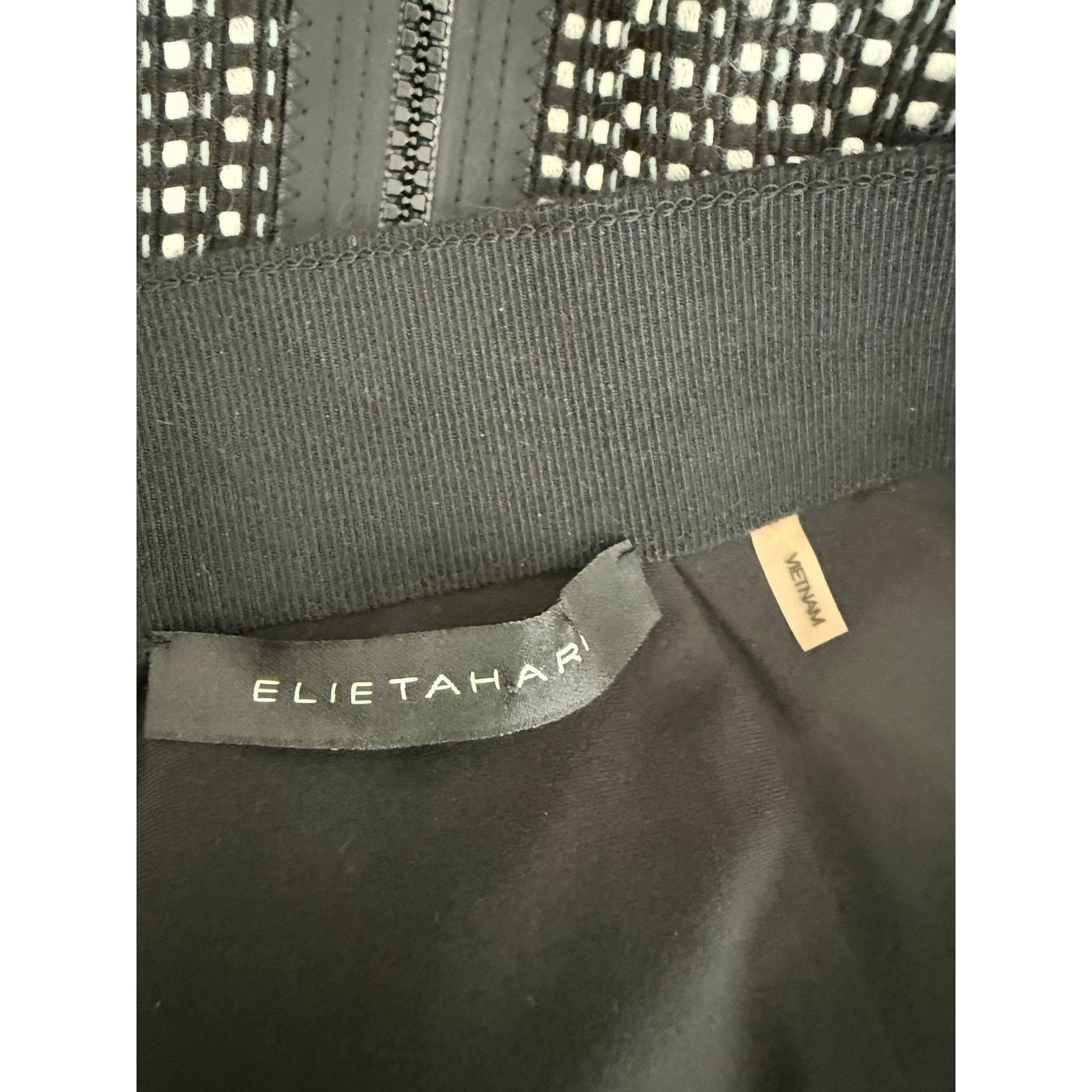 Elie Tahari Elie Tahari Black Mesh Zip Pencil Skirt Women US 2 - D008 Size 26" / US 2 / IT 38 - 4 Thumbnail