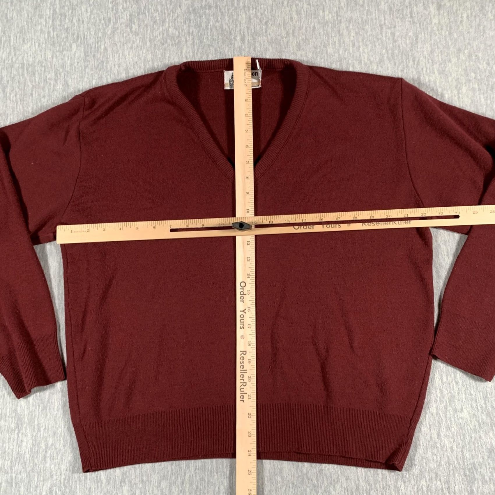London Fog VINTAGE London Fog Sweater Mens Large Burgundy V-Neck Acrylic Made USA 80s Size US L / EU 52-54 / 3 - 7 Thumbnail