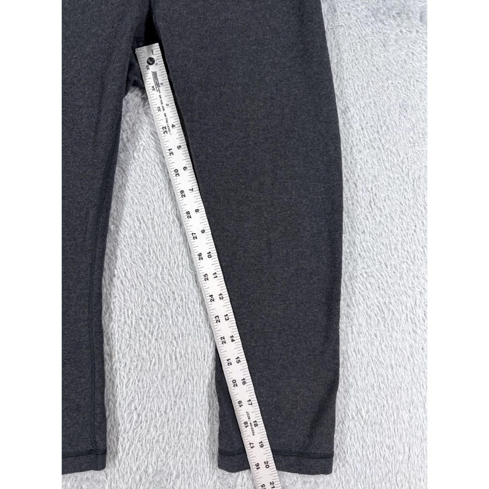 Lululemon Lululemon Pants Womens 8 Gray Wunder Under Low Rise Crop 20" Yoga Gym Cropped Leggings Pockets 8 Gray Activewear Womens Size 30" / US 8 / IT 44 - 5 Thumbnail