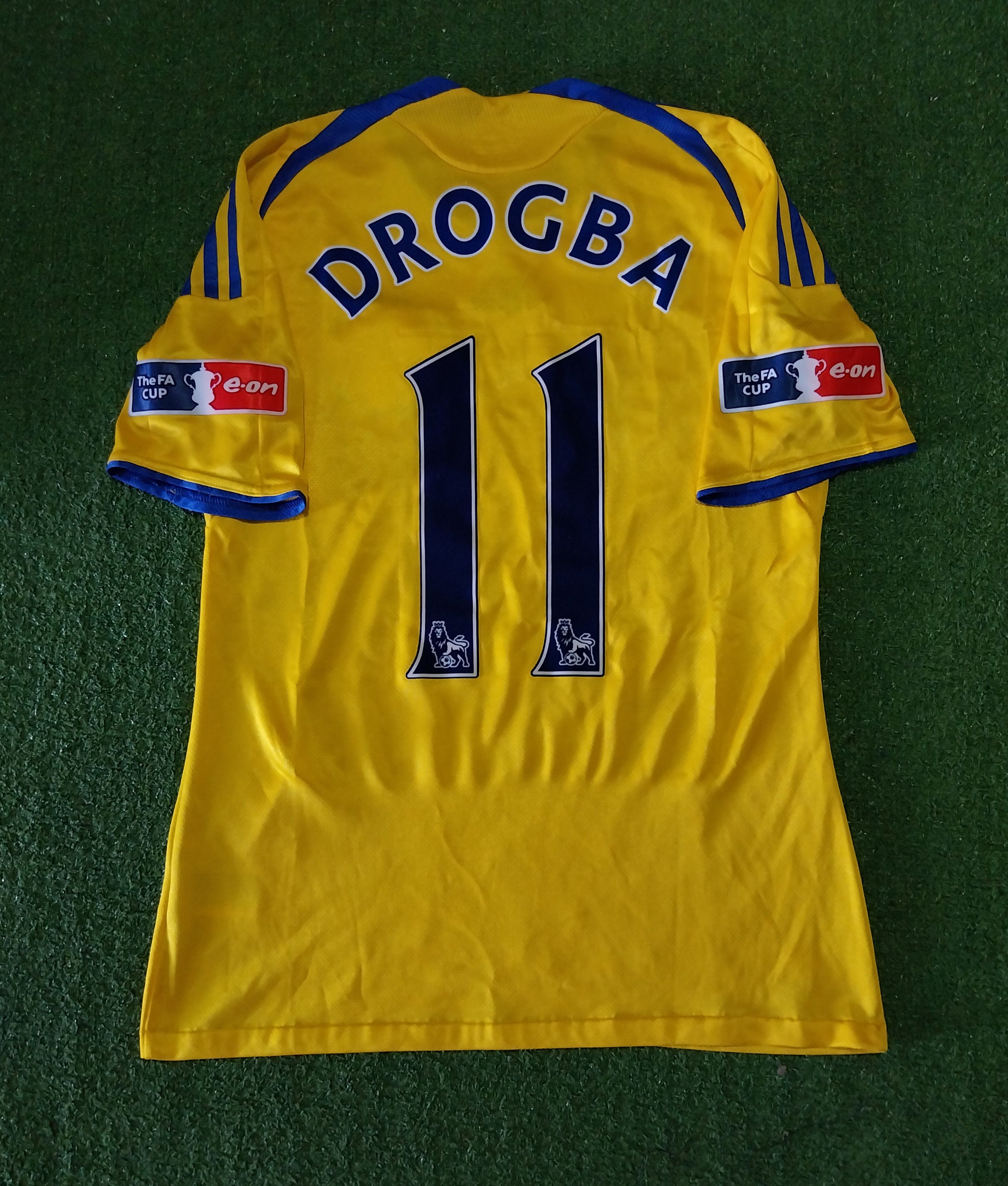 Adidas Chelsea away 2008/2009 didier drogba jersey football Size US S / EU 44-46 / 1 - 1 Thumbnail