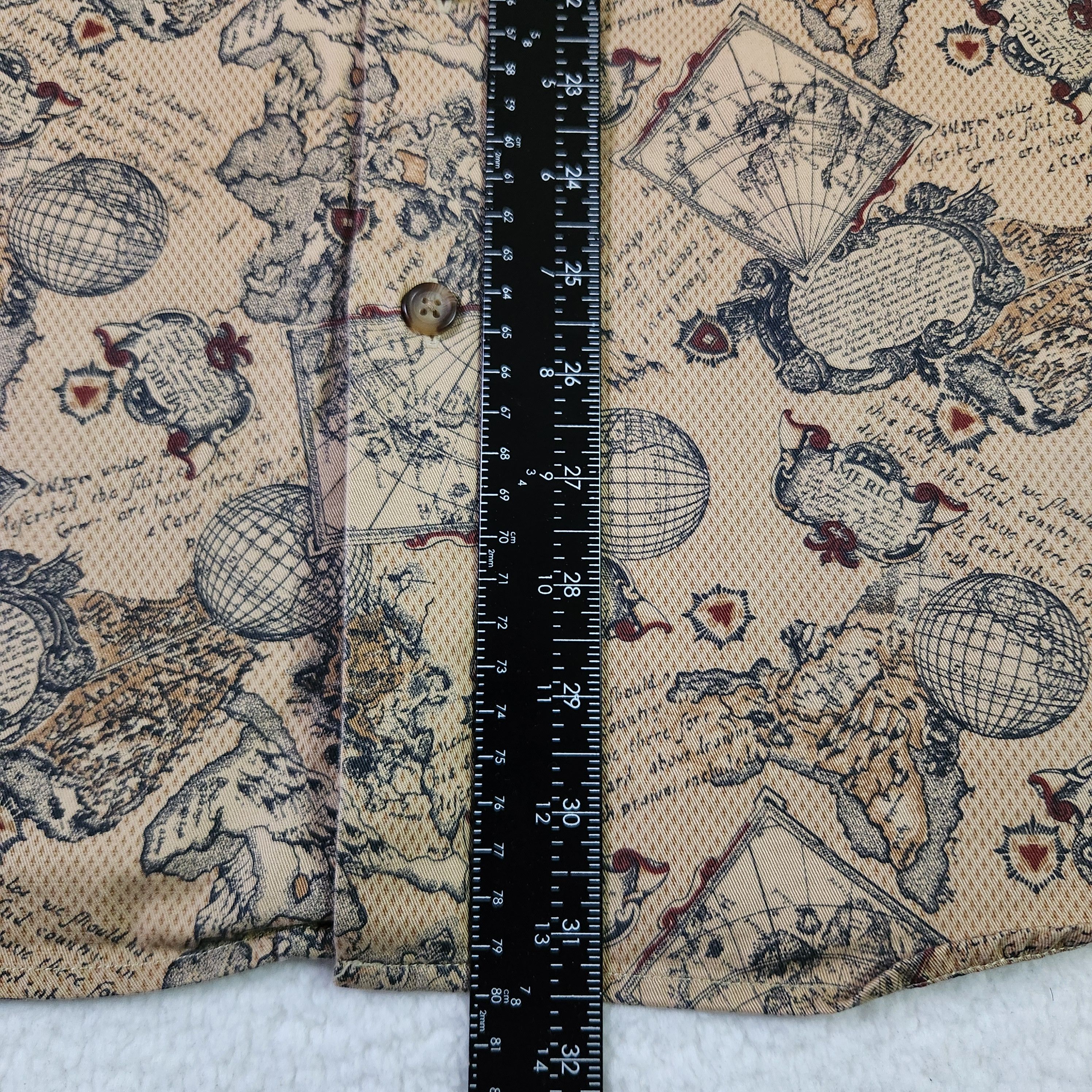 Liz Claiborne Claiborne VINTAGE Map Globe Shirt Medium Tan Short Sleeve Size US M / EU 48-50 / 2 - 8 Thumbnail