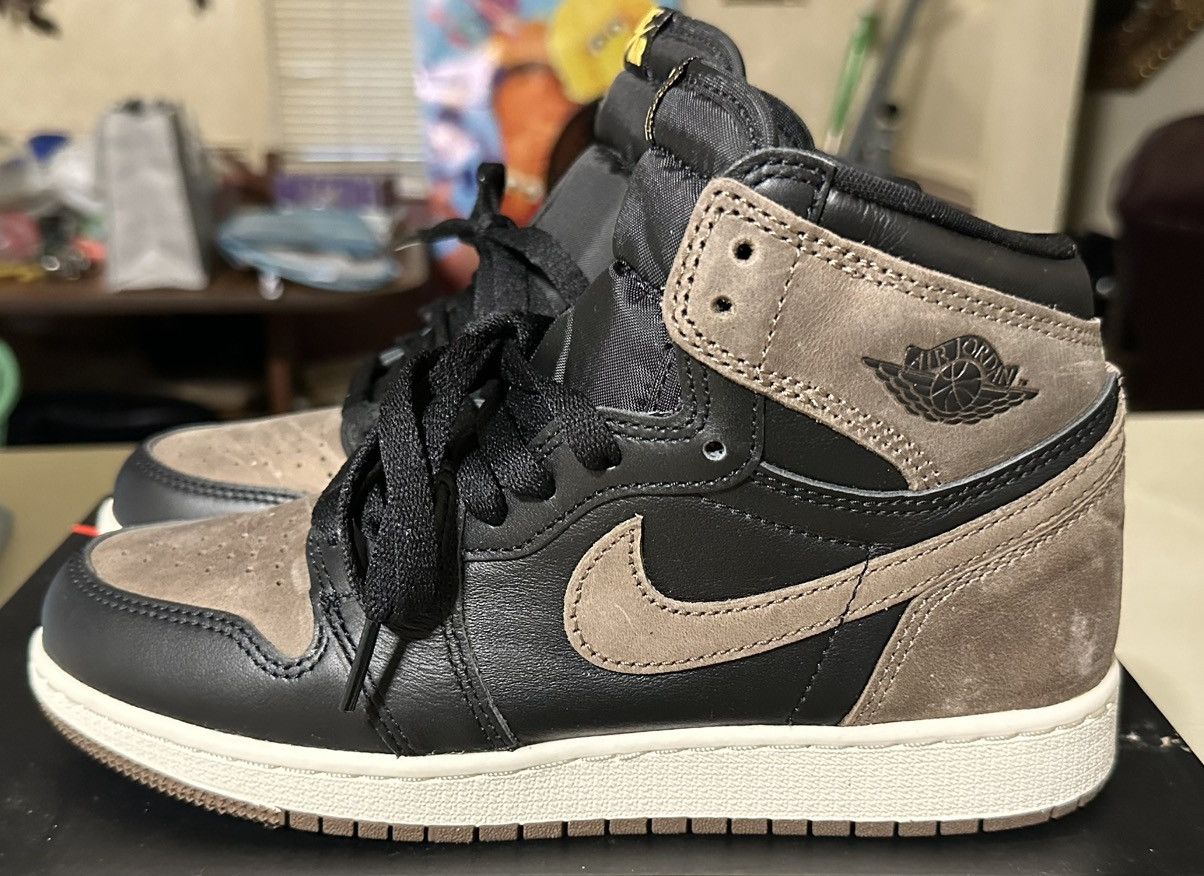 Jordan Brand Air Jordan 1 Retro High OG “Dark Mocha” Size US 6 / EU 39 - 4 Thumbnail