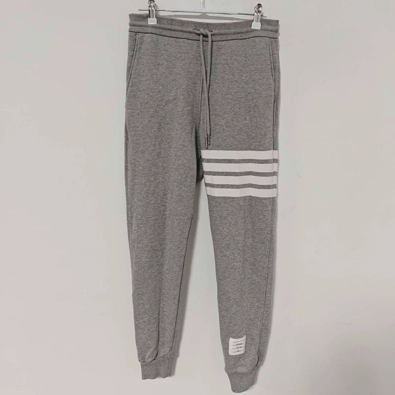 Thom Browne Thom Browne size0 Knitted tights Size US 26 / EU 42 - 1 Thumbnail