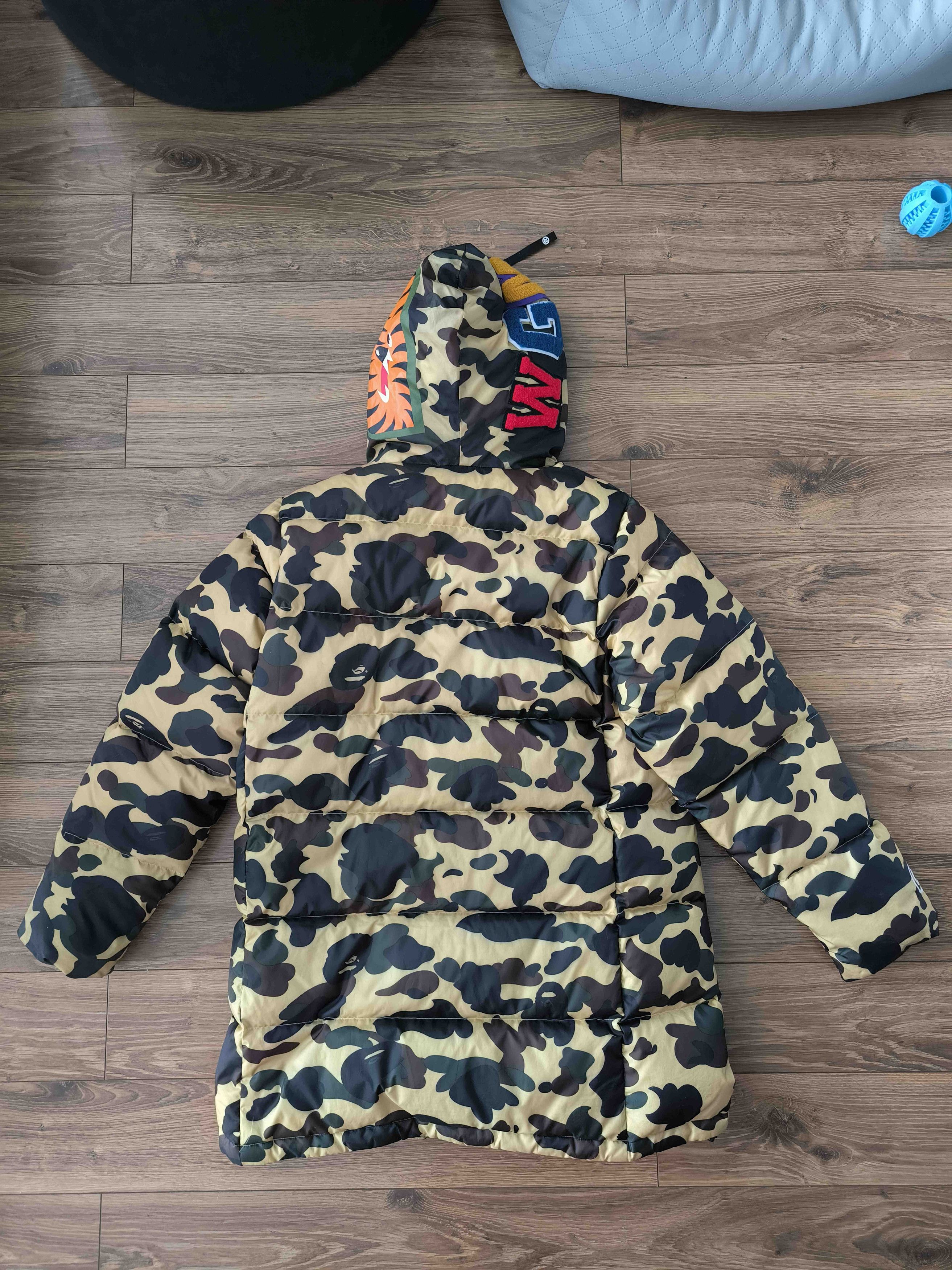 Bape Unisex Bape Shark Puffer Parka, size S, good condition Size S / US 4 / IT 40 - 2 Thumbnail