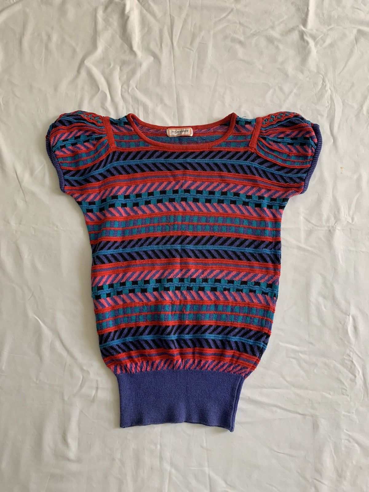 Vintage YvesSaintLaurent Shortsleeve Top Knitwear Size XS / US 0-2 / IT 36-38 - 1 Thumbnail