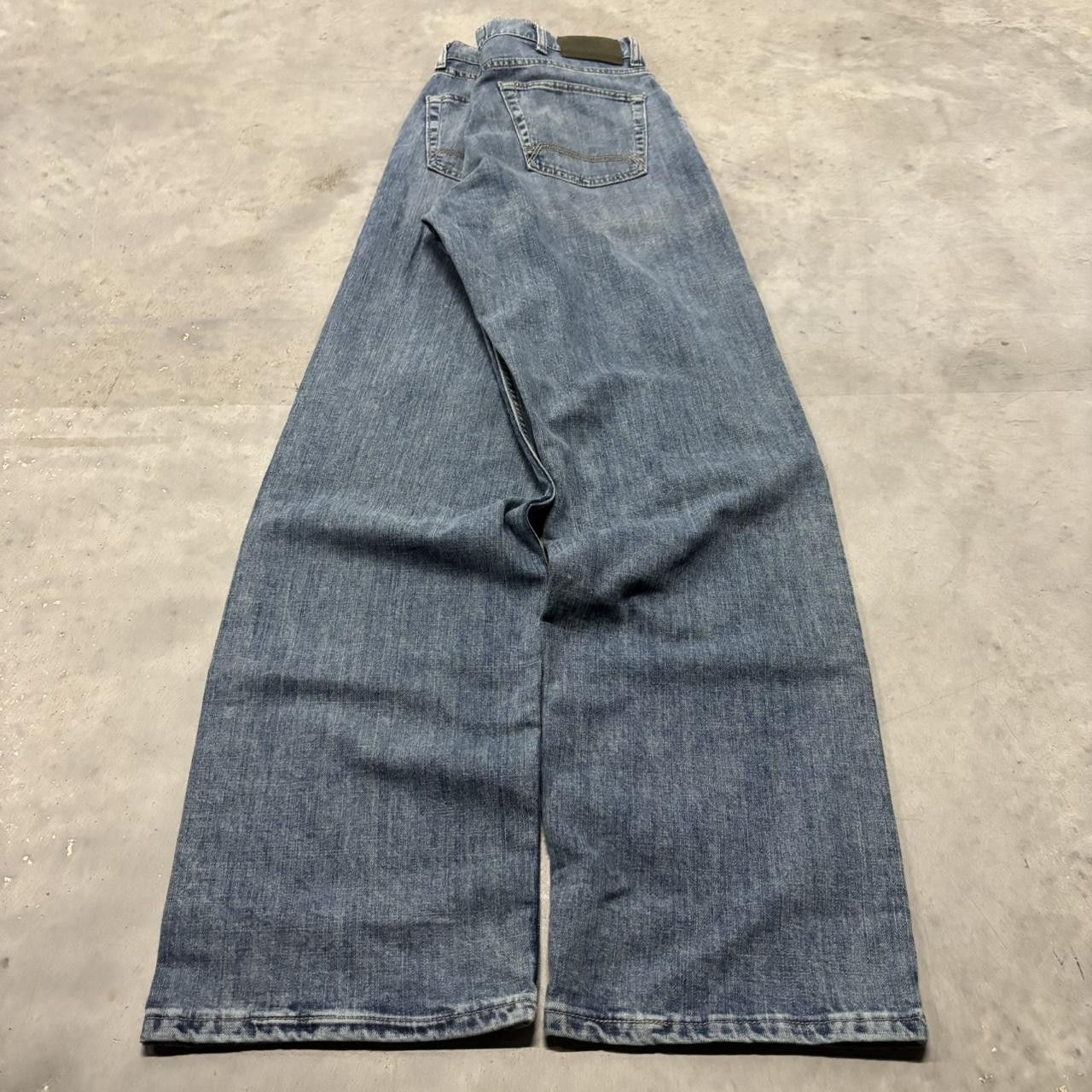Japanese Brand × Vintage Crazy Vintage Y2K/2000s Medium Wash Essential Denim Jeans! Size US 33 - 4 Thumbnail