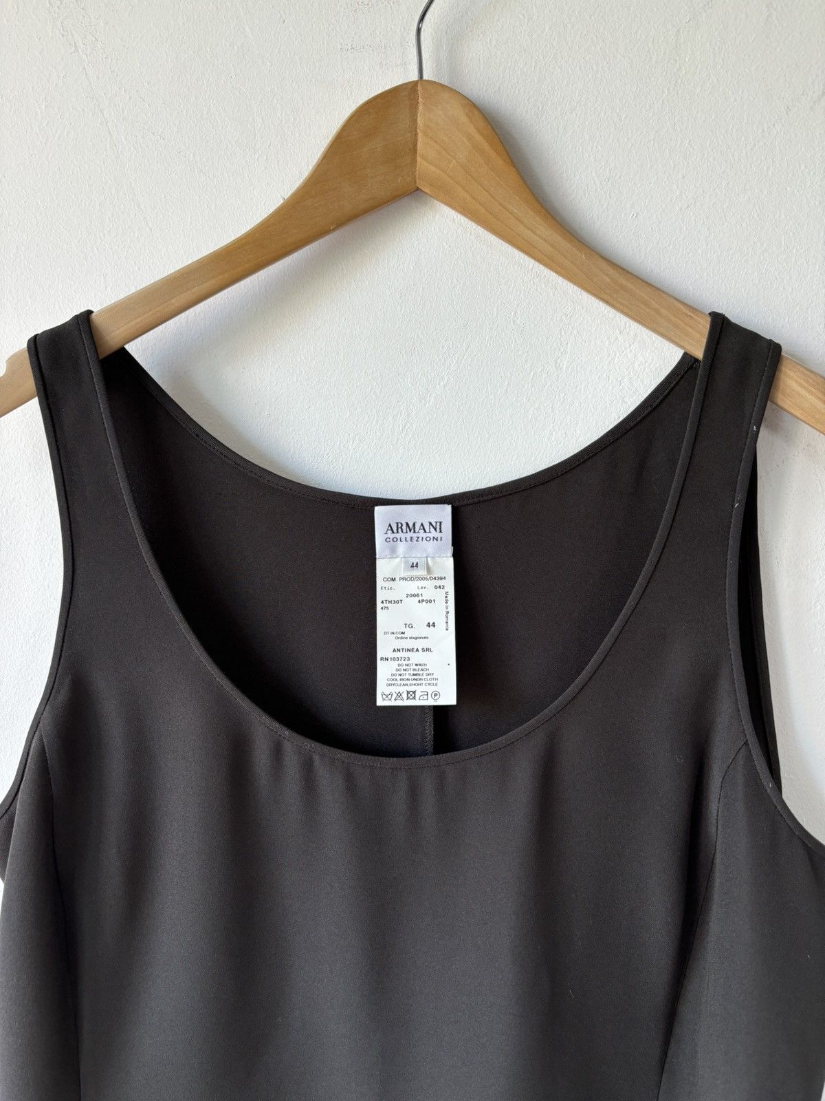 Armani Collezioni Vintage 90s Armani Collezioni Silk Blend Gray Tank Top Size M / US 6-8 / IT 42-44 - 3 Thumbnail