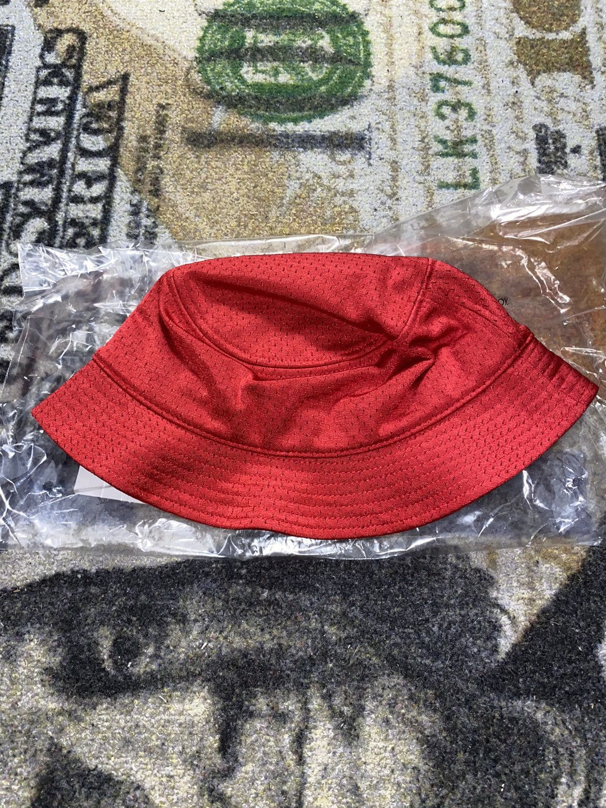 帽子 supreme champion mesh crusher Supreme New Champion Mesh Crusher Bucket Hat Black CS7