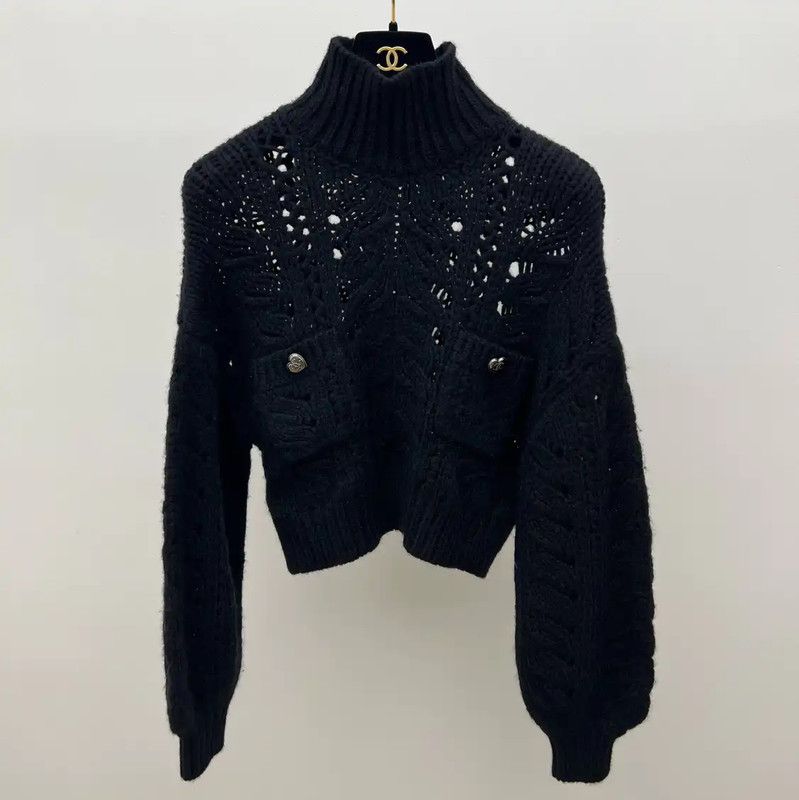 Chanel Chanel Black Cropped Sweater with Button Details 0089 Size M / US 6-8 / IT 42-44 - 1 Thumbnail