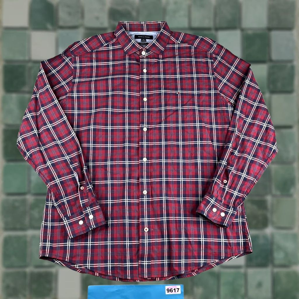 Tommy Hilfiger Shirt Large Red Plaid Classic Fit Button Up Long Sleeve Mens, Men's