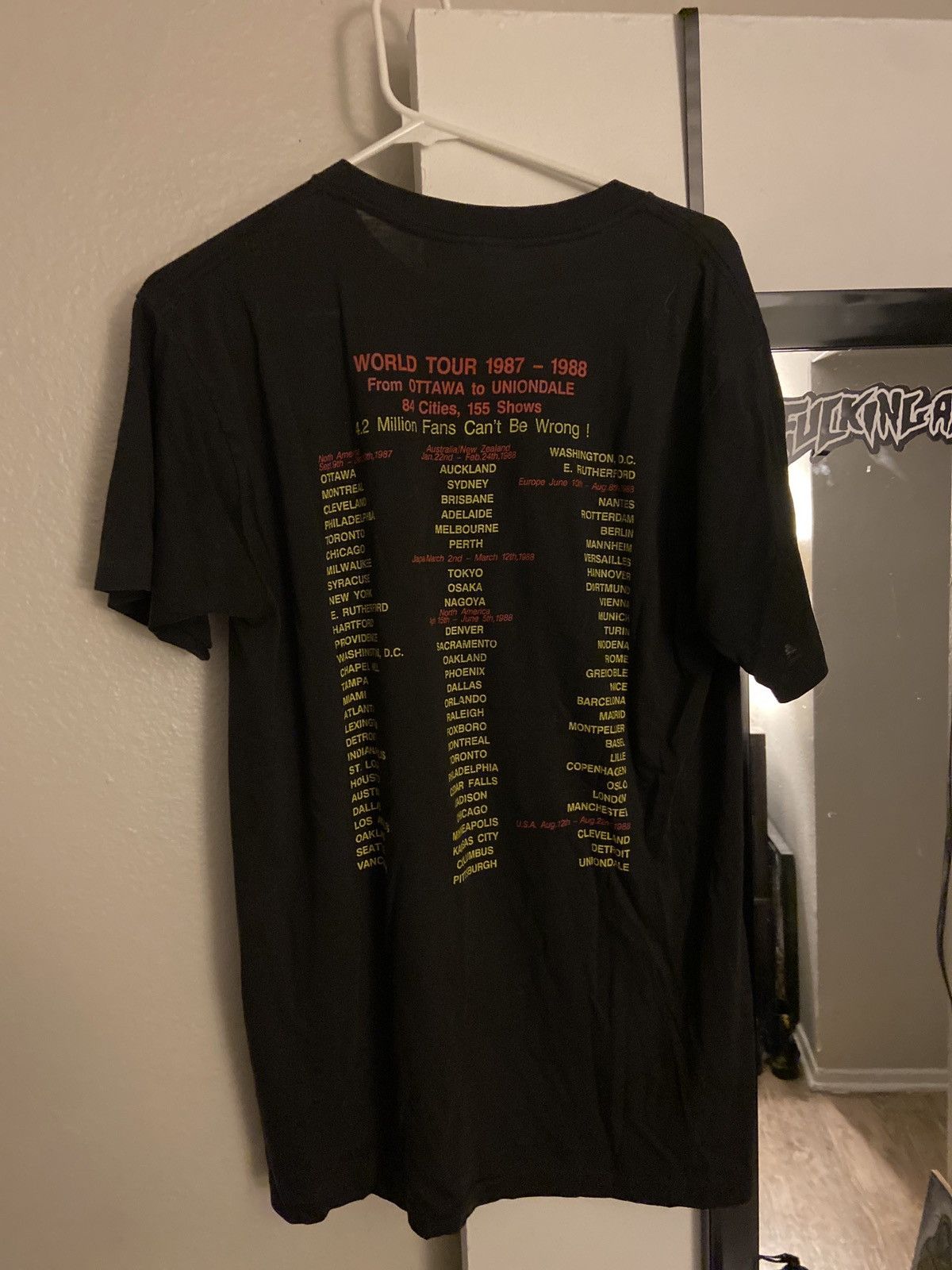 Vintage 80s Pink Floyd T Size US L / EU 52-54 / 3 - 2 Thumbnail