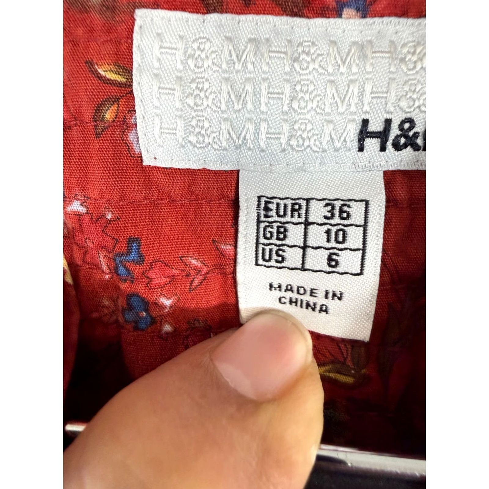 H&M VINTAGE? No. Size M / US 6-8 / IT 42-44 - 6 Thumbnail