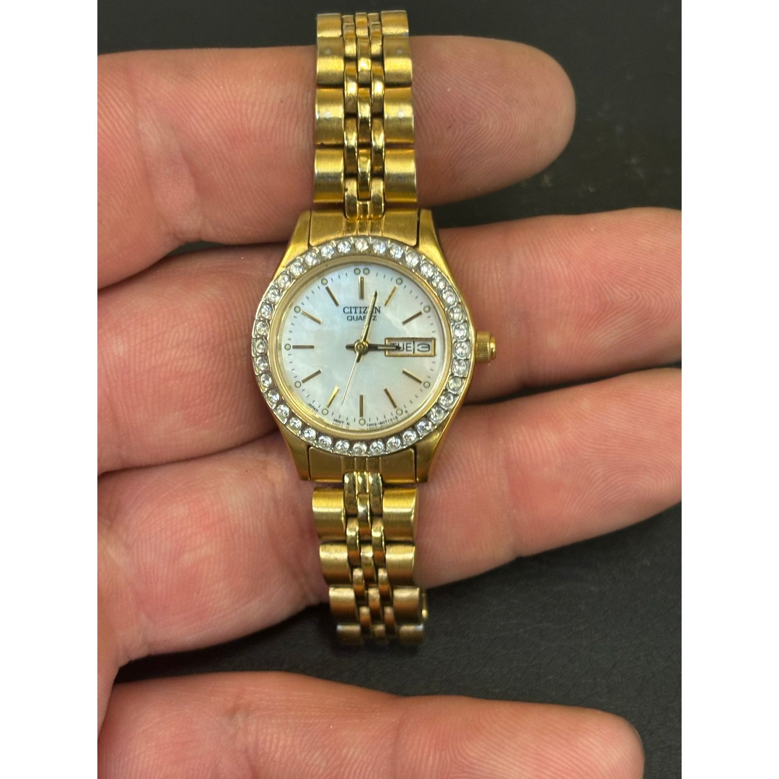 Citizen Citizen Mother Of Pearl Gold Tone Womens Watch! New Battery. Size ONE SIZE - 4 Thumbnail