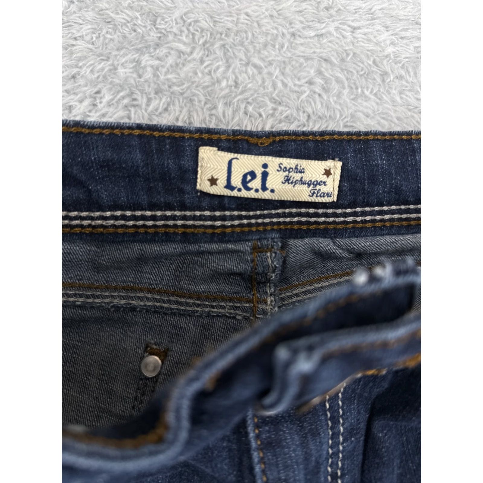 Vintage LEI Jeans Juniors 5 Blue Denim Sophia Hiphugger Flare Mid Rise Dark 25x30 Size 27" / US 4 / IT 40 - 6 Thumbnail