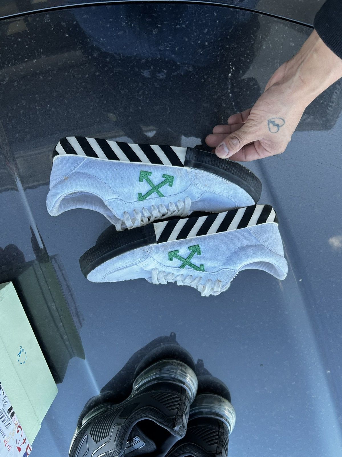 Off-White Off white vulcanized green/white Size US 11 / EU 44 - 2 Thumbnail