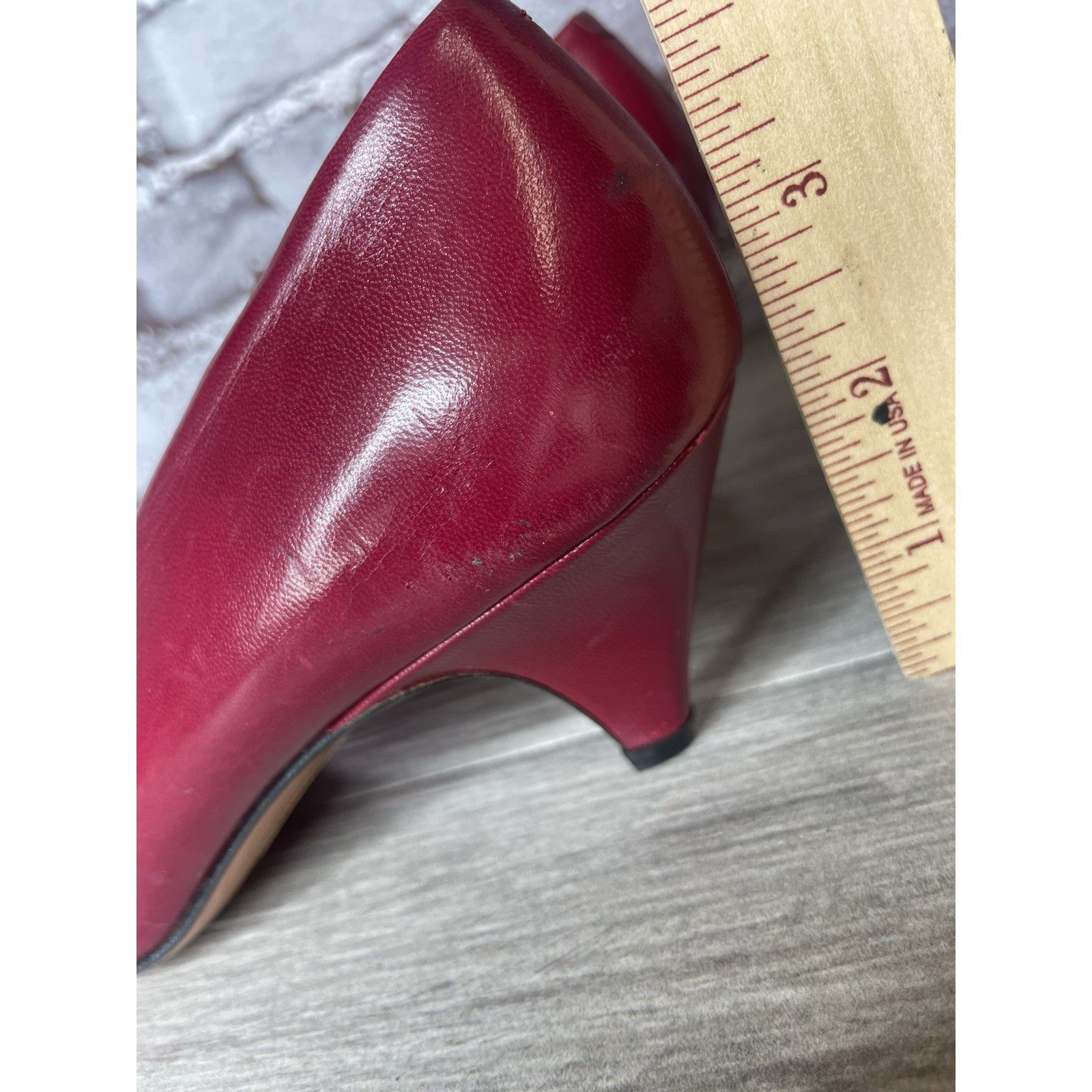 Carolina Herrera Garolini Cherry Red Leather Pointed Toe Italy Dress Heels Wo Size US 5.5 / IT 35.5 - 9 Thumbnail