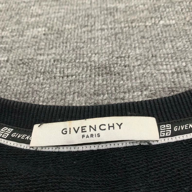 Givenchy Givenchy Black blurred incomplete logo sweater L size Size US L / EU 52-54 / 3 - 6 Thumbnail