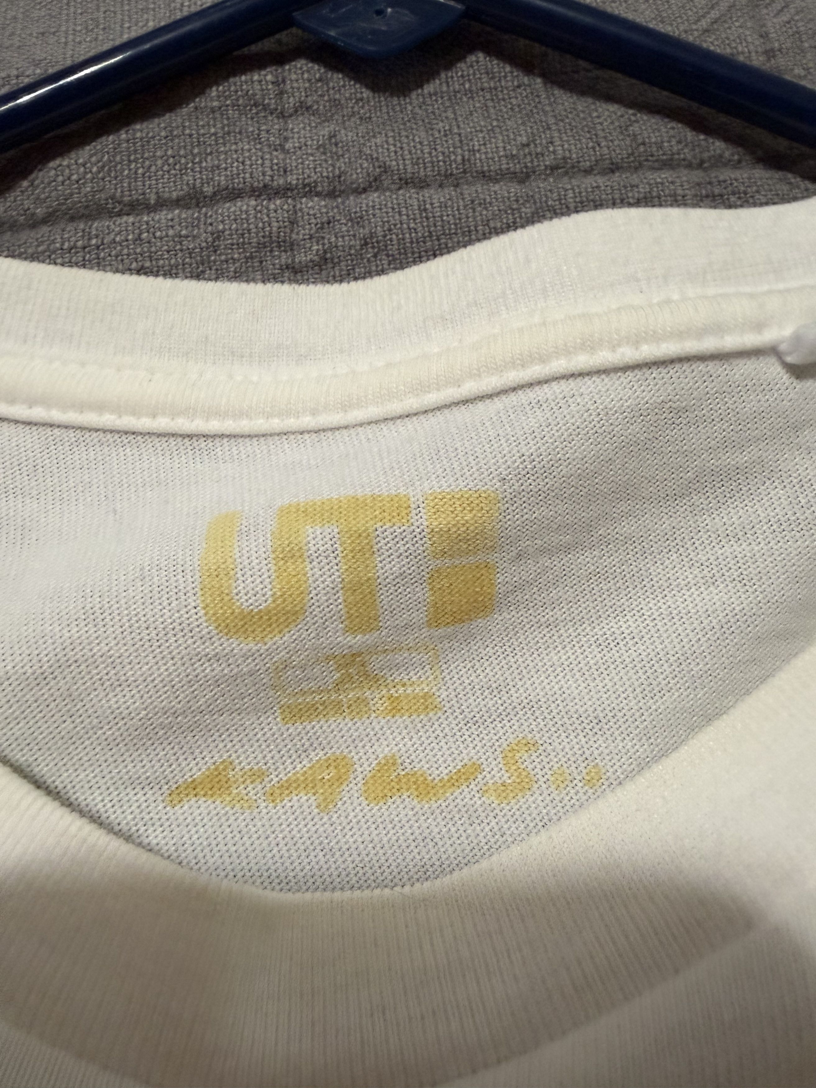 Kaws × Uniqlo Kaws passing through t-shirt Size US XL / EU 56 / 4 - 2 Thumbnail