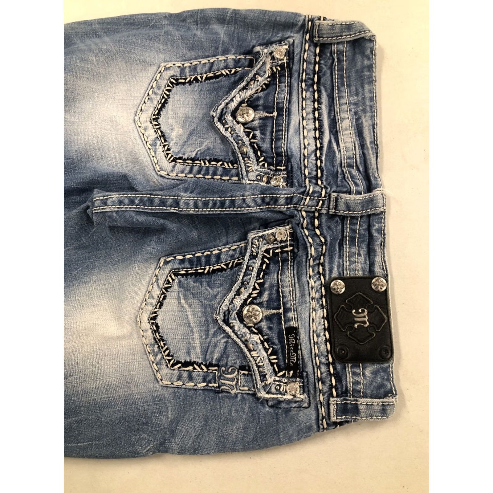 Miss Me Miss Me Signature Capri Cuff Jeans Size 28 Embroidered Rhinestone Denim Stretch Capri 5-Pocket Regular Womens Size 28" / US 6 / IT 42 - 5 Thumbnail