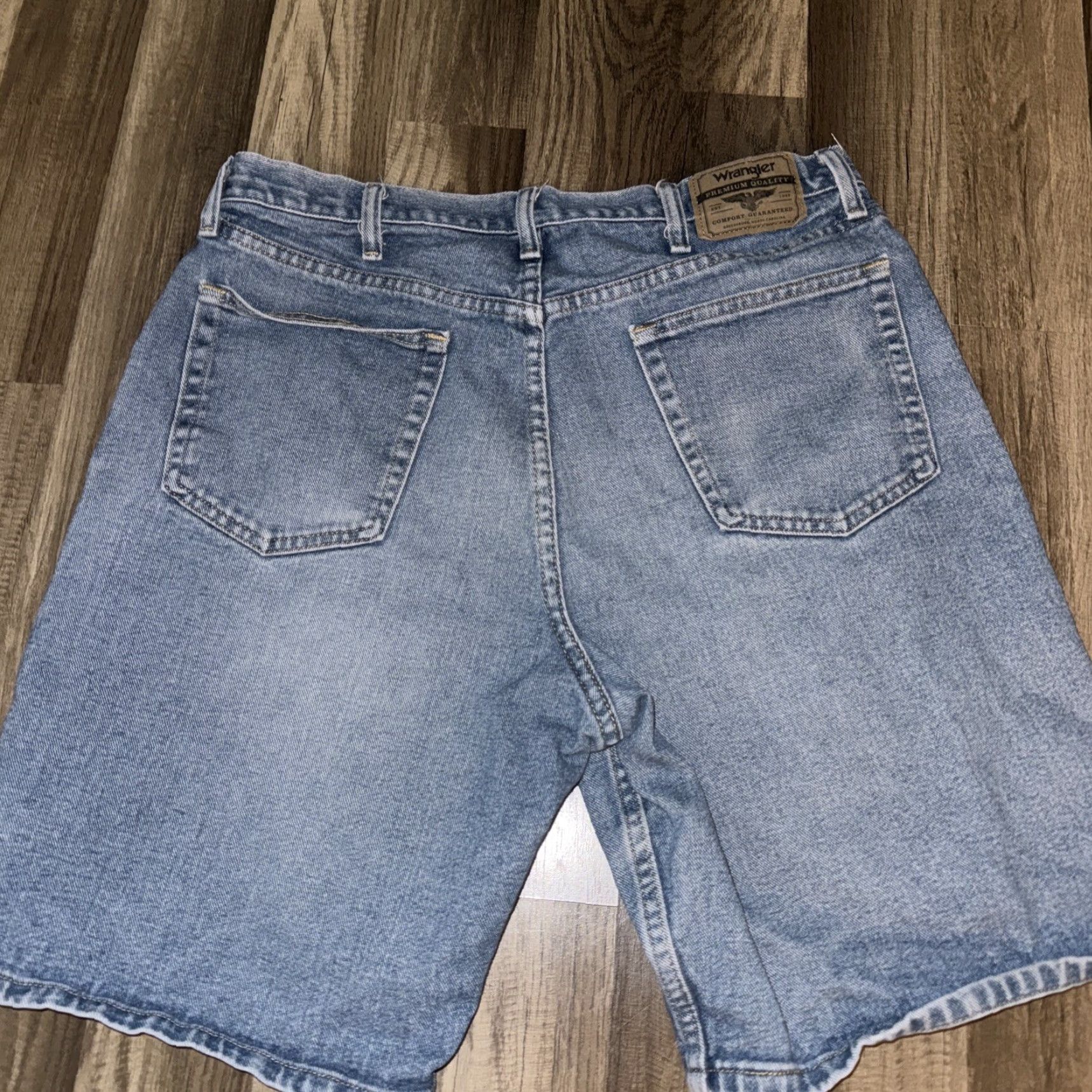 Wrangler VINTAGE Wrangler Jeans Shorts Blue 9in Inseam Bermuda Men 36 Jorts"} Size US 36 / EU 52 - 3 Thumbnail