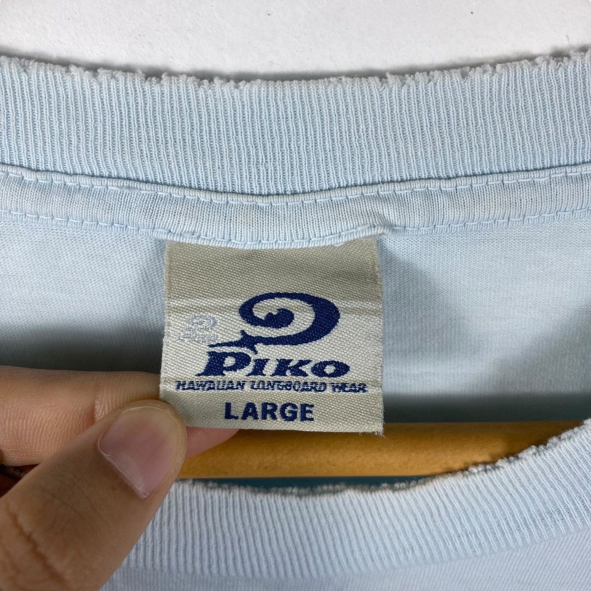 Vintage Vintage Distressed PIKO Hawaiian Longboard Wear Surf Tee Size US L / EU 52-54 / 3 - 6 Thumbnail