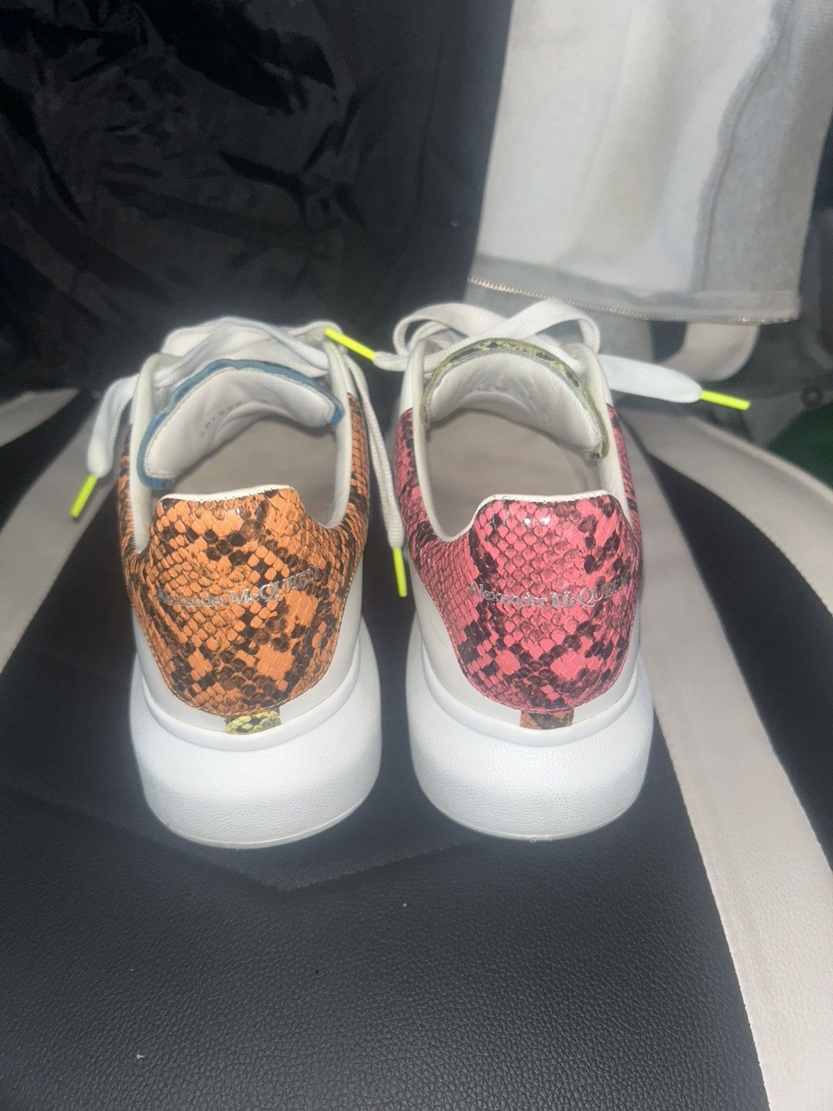 Alexander McQueen Alexander McQueen Oversized Sneaker 'White Multi Snake Print Size US 9 / EU 42 - 3 Thumbnail