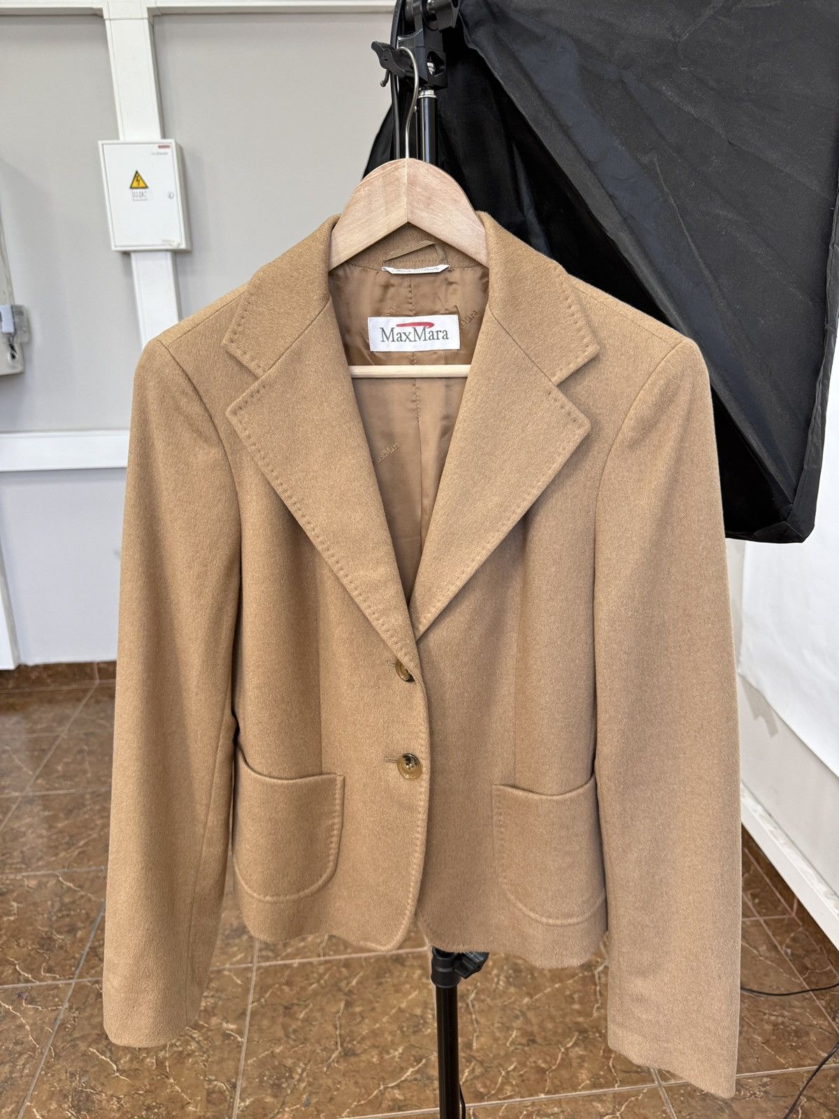 Max Mara 🇮🇹 Vintage Max Mara Camel Hair Blazer Jacket Made in Italy Size XL / US 12-14 / IT 48-50 - 1 Thumbnail