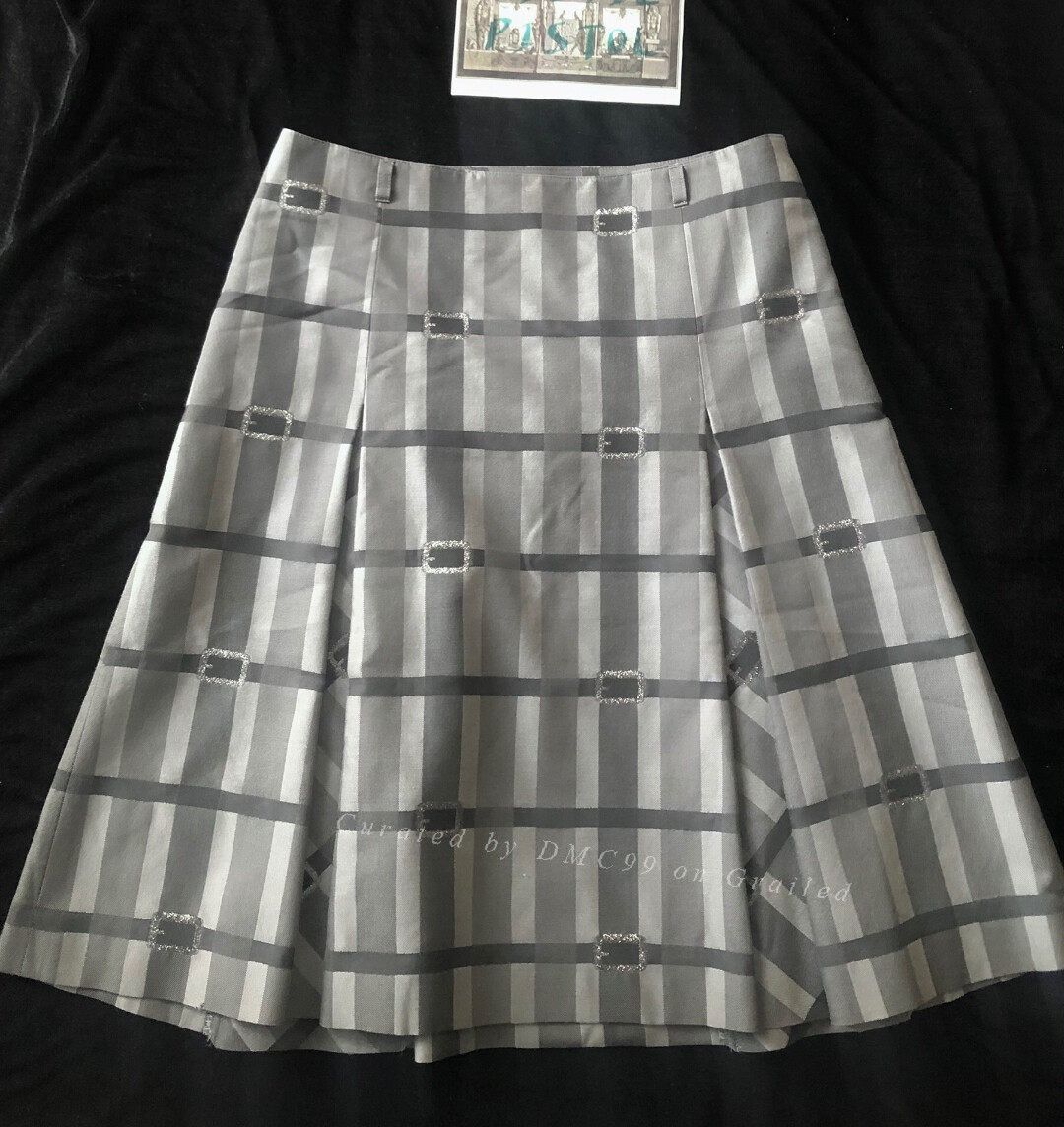 Burberry Burberry Vintage Gray Plaid Midi Skirt Size 40" / US 18 - 1 Thumbnail