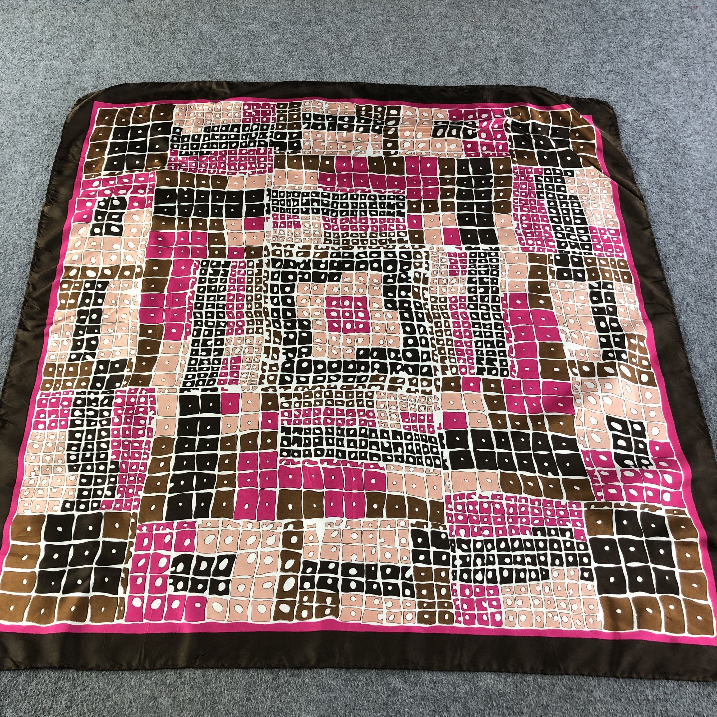 Luxury Design Hand Rolled Silk Scarf M447