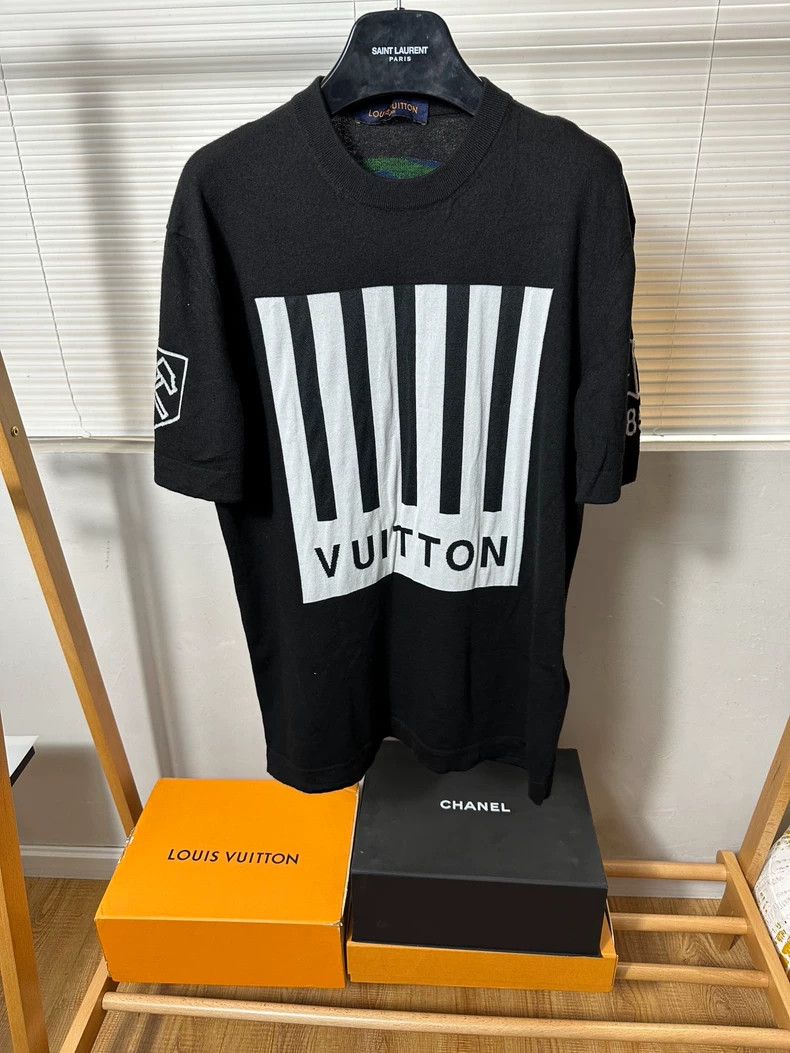 Louis Vuitton Louis Vuitton Bar Code Short Sleeve T-Shirt 2503-Nextarrow Size US XL / EU 56 / 4 - 1 Thumbnail