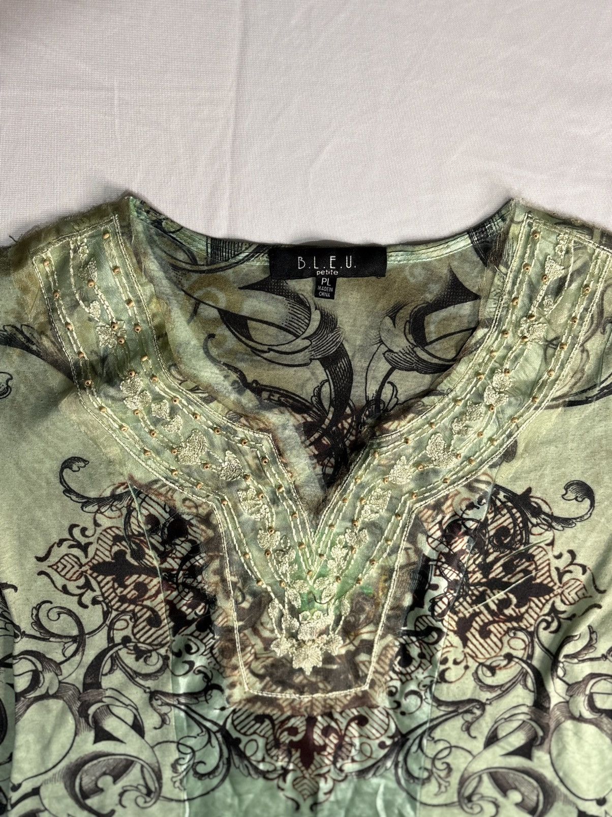 Vintage Y2K Women’s Colourful Ethereal Tee | $20 Size S / US 4 / IT 40 - 3 Thumbnail
