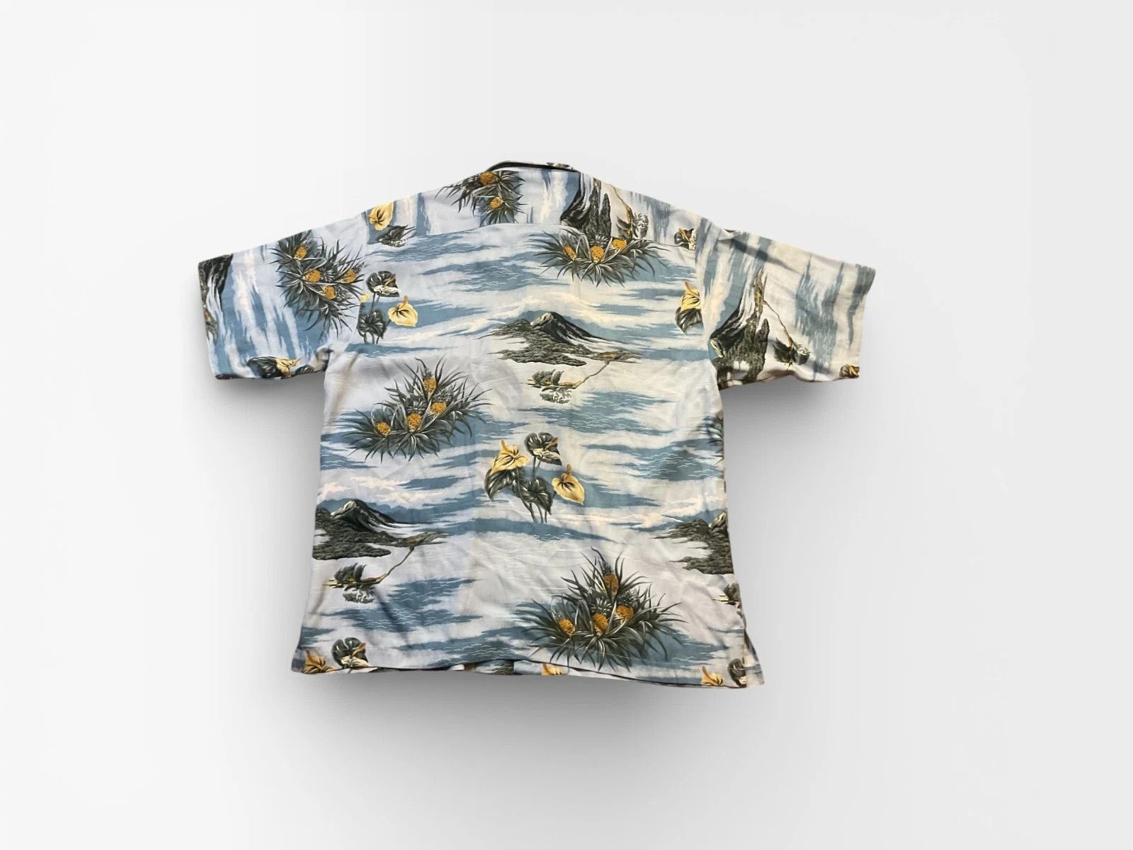 Tommy Bahama Tommy Bahama Hawaiian Silk Shirt Mens XL Blue Floral Pineapp Size US XL / EU 56 / 4 - 2 Thumbnail