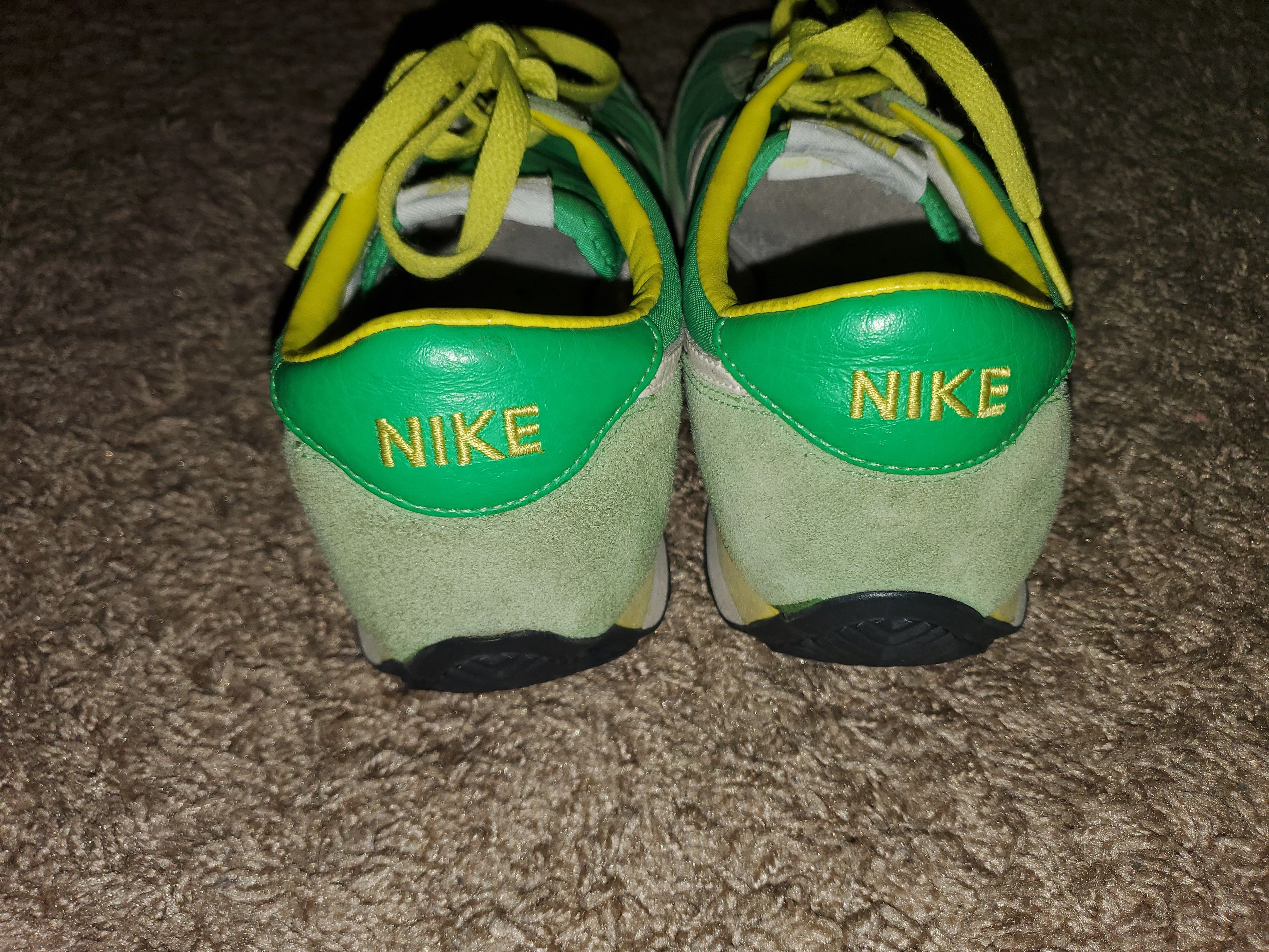 Nike Vintage Women's Oceania Green & Yellow Nikes (size 8) Size US 8 / IT 38 - 2 Thumbnail