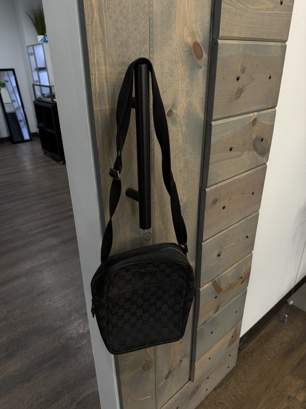 Gucci Gucci GG Canvas Crossbody Shoulder Bag - Size ONE SIZE - 1 Thumbnail