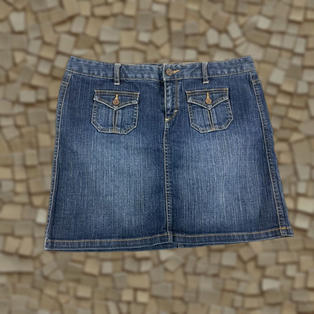 Tommy Hilfiger Tommy Hilfiger Jeans Skirt Women's Size 10 Blue Denim Pockets Mini A-Line Flaps Shirt? Size 32" / US 10 / IT 46 - 1 Thumbnail