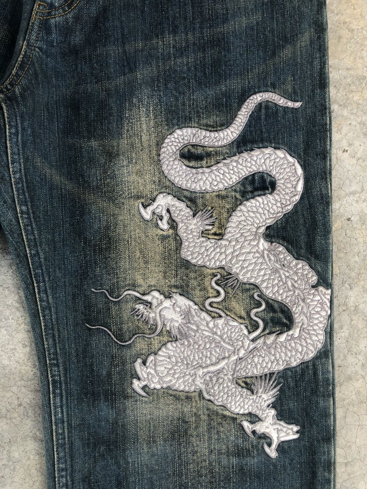 Karakuri Tamashii Karakuri Tamashii Embroidered Multipocket Snake Skin Size US 32 / EU 48 - 8 Thumbnail