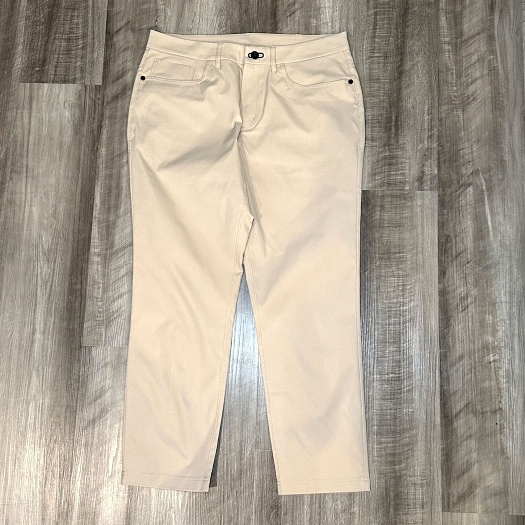 Vintage Public Rec Dealmaker Performance Pants Chin o NWOT 32 Regular Tan Mens 32 Khaki Polyester 100% Inseam 28 Birthday? Size US 32 / EU 48 - 2 Thumbnail