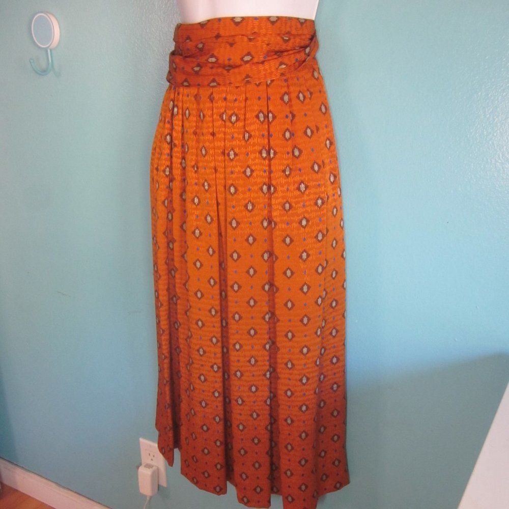 Anne Klein Anne Klein II Petites Silk Skirt with Matching Pleated Cumme Size 27" / US 4 / IT 40 - 4 Thumbnail