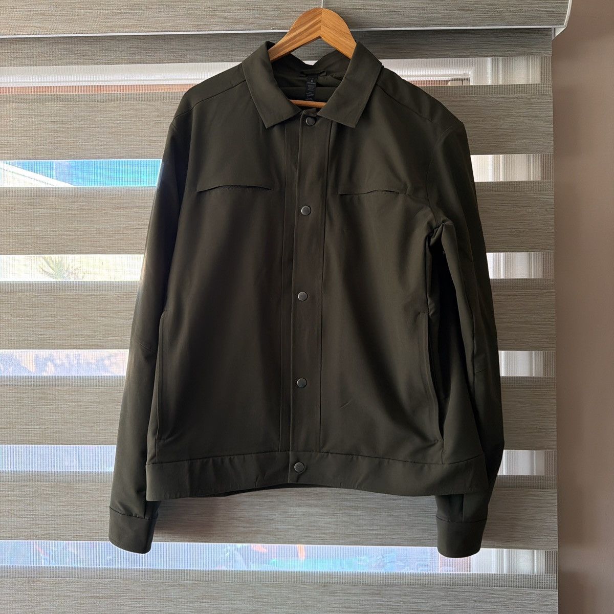 Lululemon Lululemon City Excursion Jacket Size US L / EU 52-54 / 3 - 1 Thumbnail
