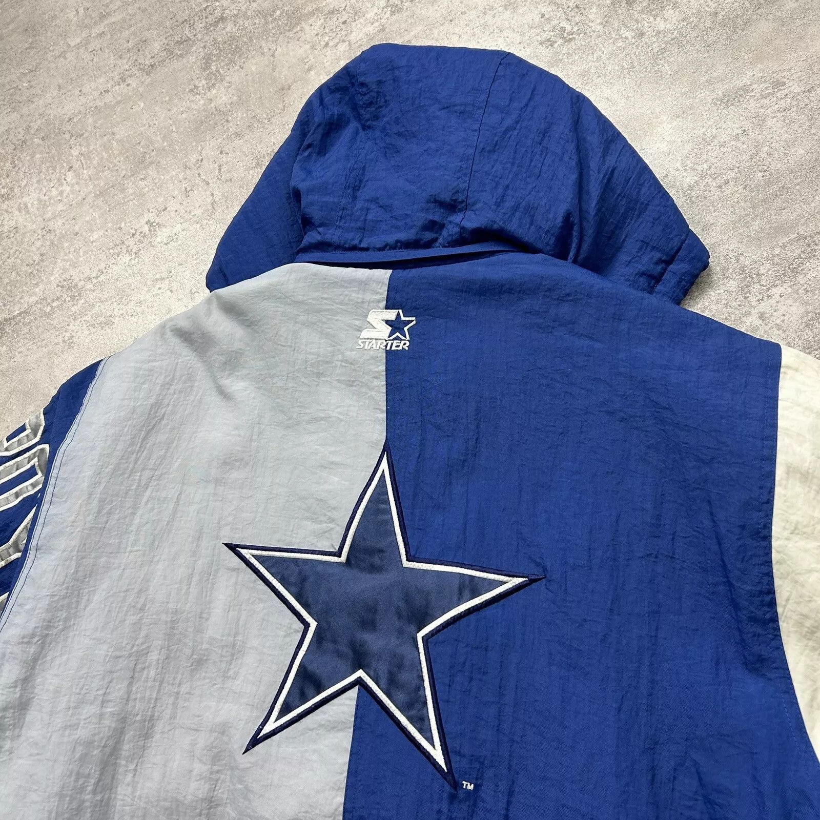 NFL × Starter × Vintage DALLAS COWBOYS STARTER PUFFER JACKET HOODIE SIZE L BLUE Size US L / EU 52-54 / 3 - 3 Thumbnail