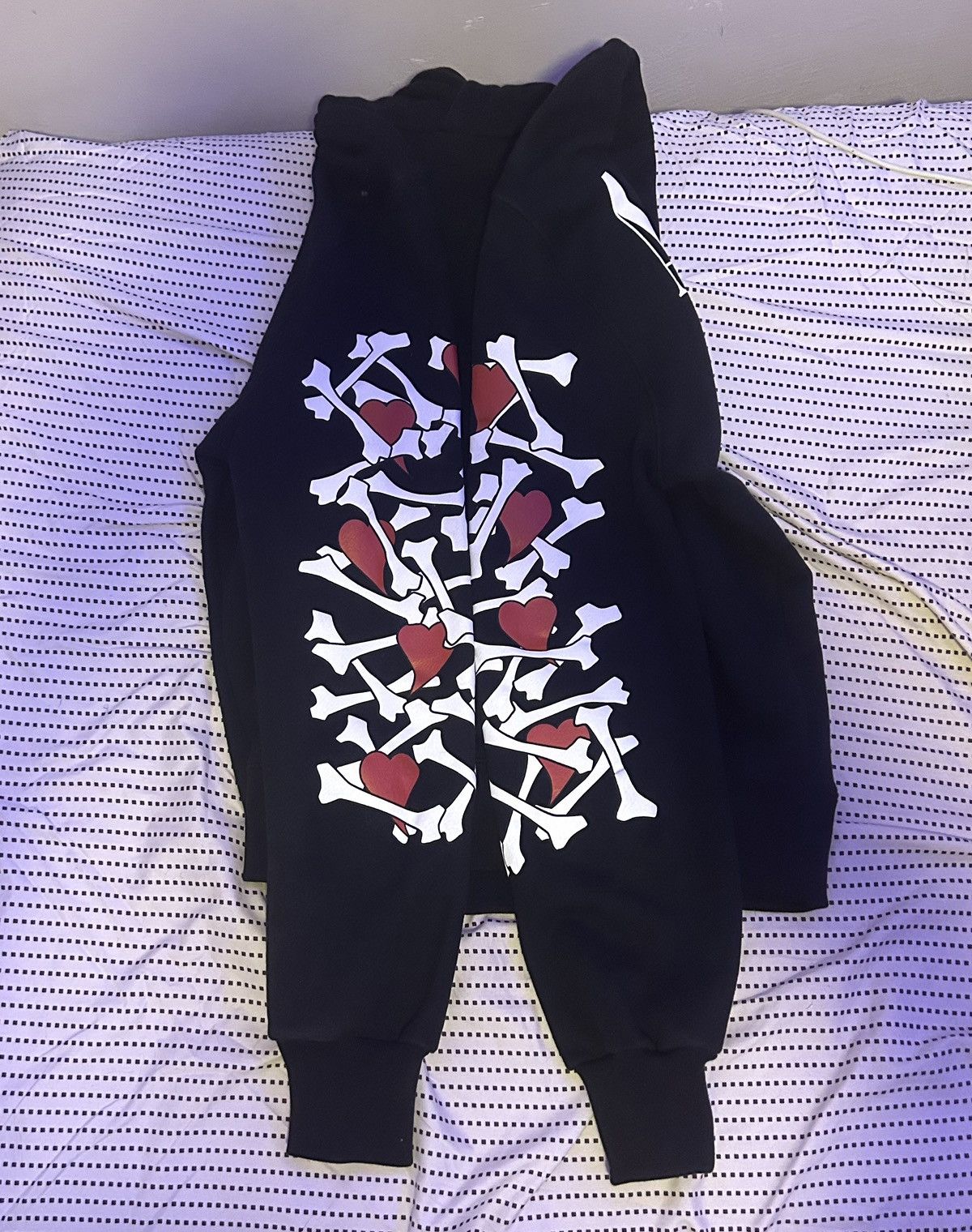 Amiri AMIRI 3 Hearts Bones Hoodie Size US S / EU 44-46 / 1 - 4 Thumbnail