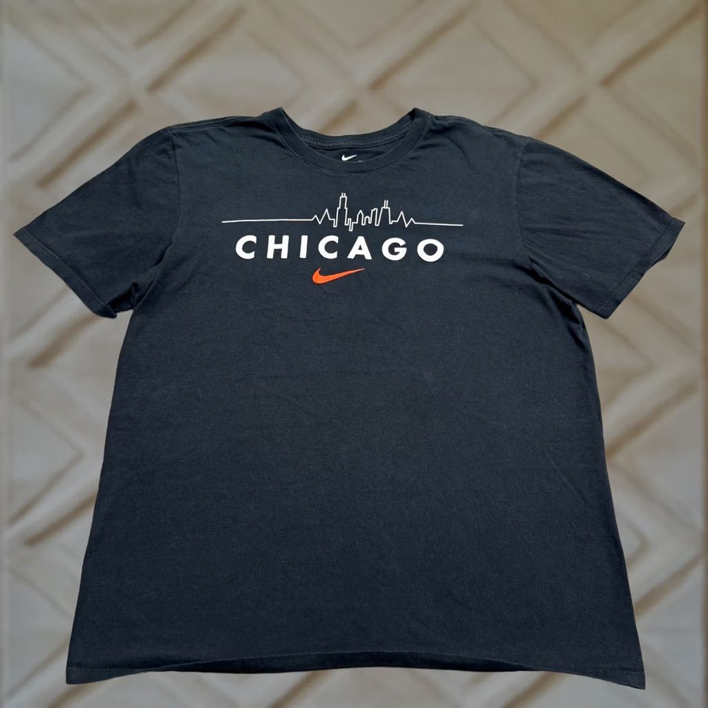 Nike Nike Tee Chicago Athletic Cut Graphic T-Shirt Mens Large Black Crew Neck Top Size US L / EU 52-54 / 3 - 1 Thumbnail