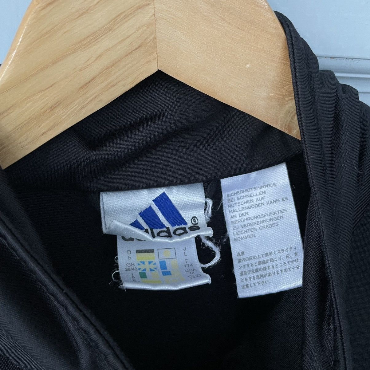 Adidas Vintage 00’s Adidas Tracksuit jacket streetwear Y2k Size US L / EU 52-54 / 3 - 7 Thumbnail