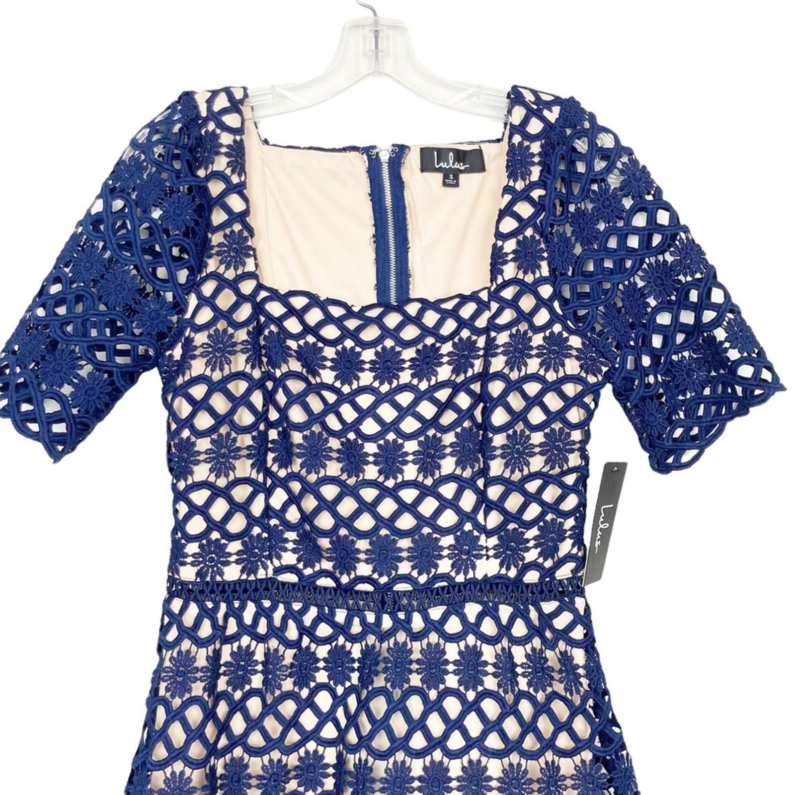 Other Lulu's Navy Blue Crochet Overlay Ruffle Hem Dress Sz S Size S / US 4 / IT 40 - 2 Thumbnail