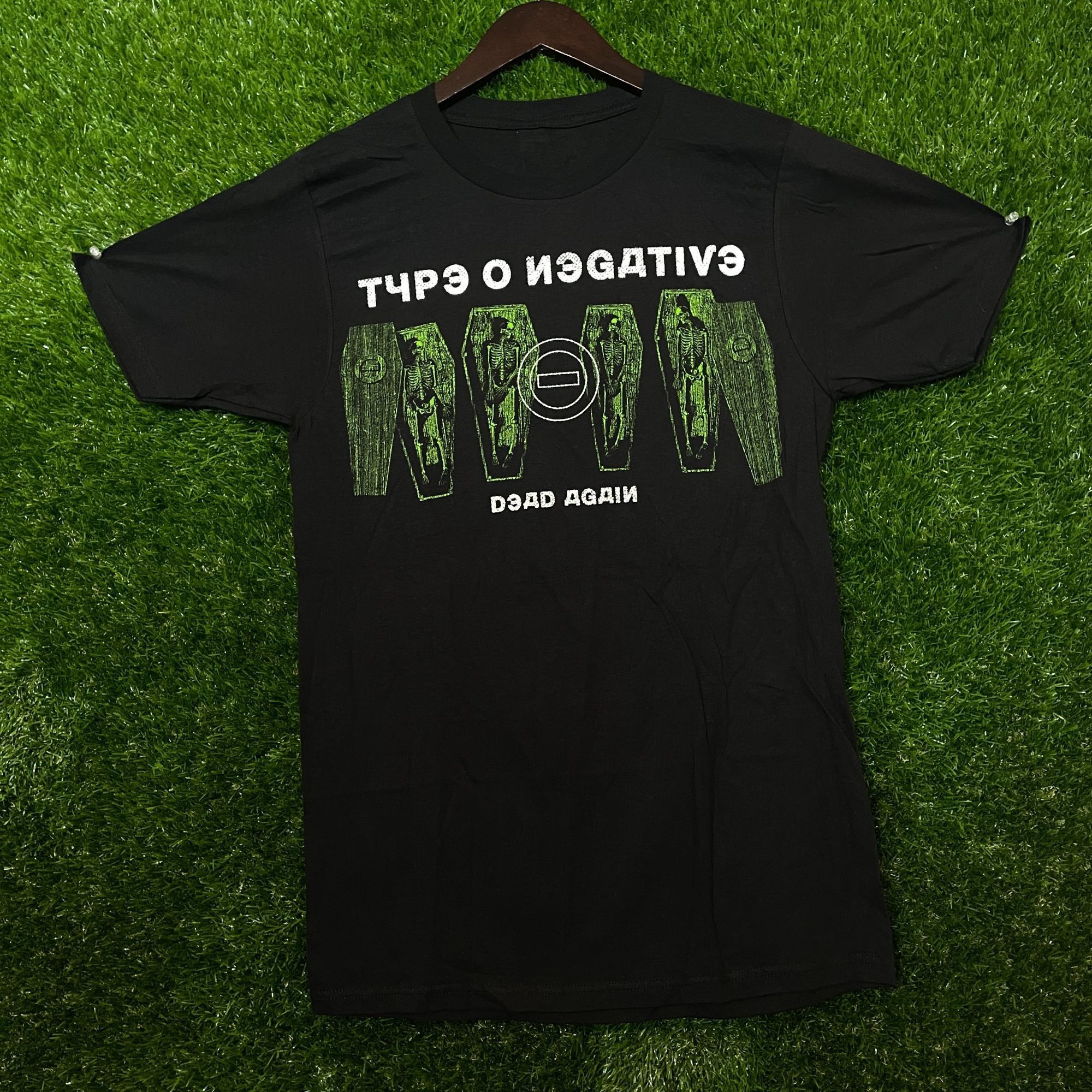 Urban Outfitters Type O Negative Dead Again Rock T-shirt size Small Size US S / EU 44-46 / 1 - 3 Thumbnail