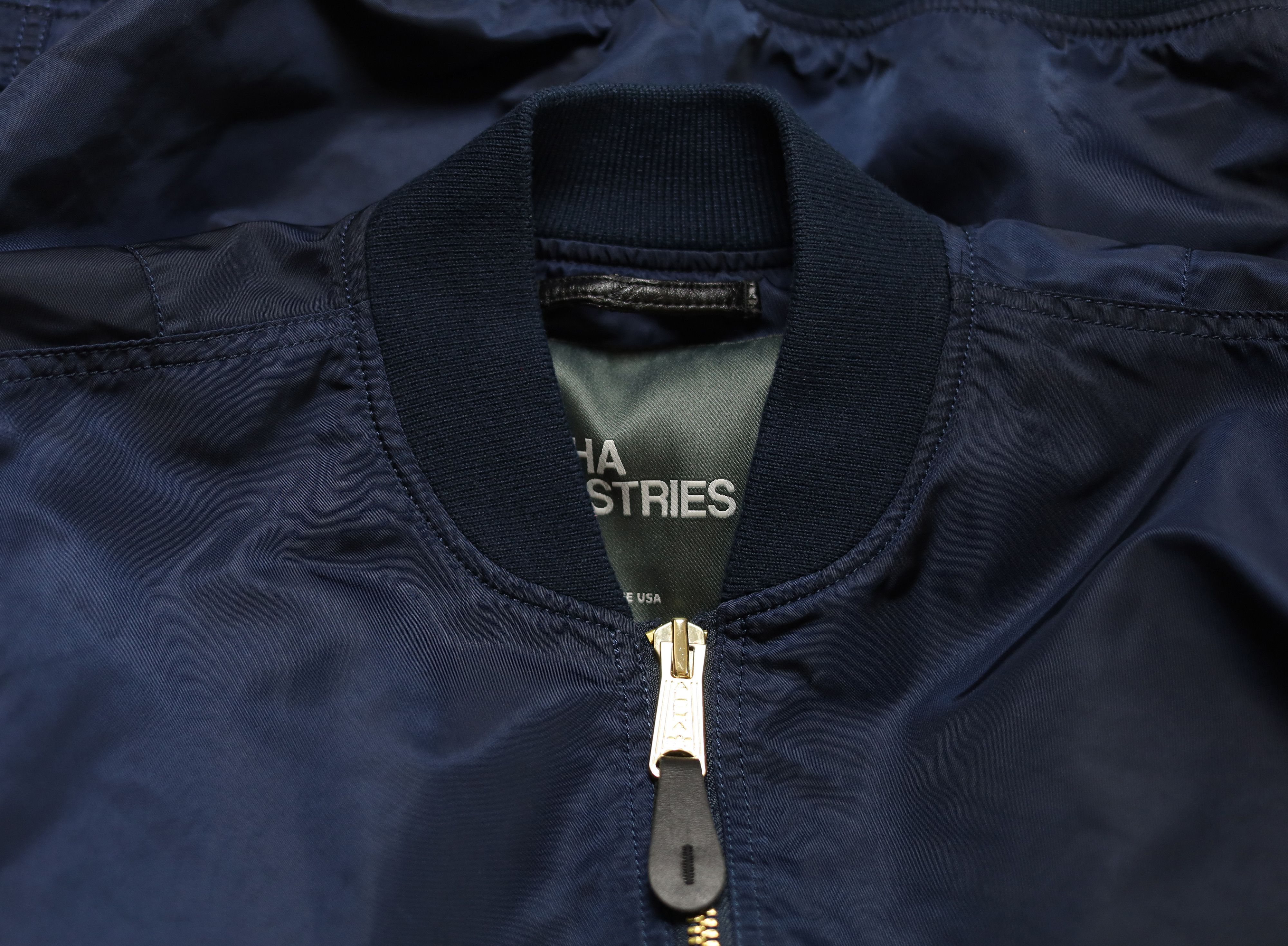 Alpha Industries Alpha Industries MA-1 Flight Bomber Jacket Navy Size US XL / EU 56 / 4 - 7 Thumbnail
